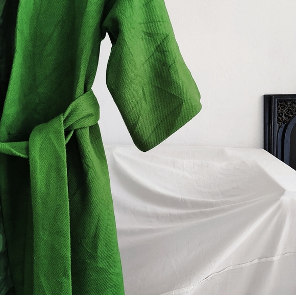 Short  green coat - Picture 2 of 6